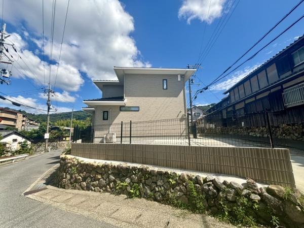 奈良市白毫寺町の中古一戸建て