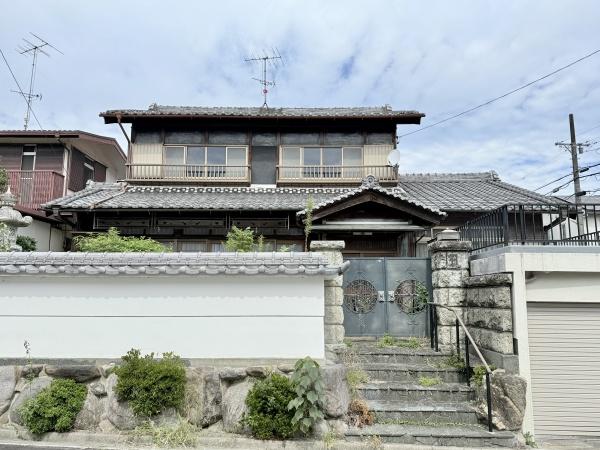 名張市緑が丘西の中古一戸建