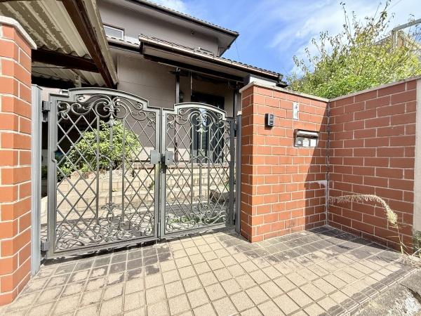 伊賀市朝日ケ丘町の中古一戸建て