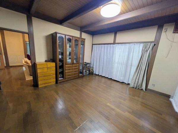 木津川市山城町平尾上垣内の中古一戸建て(リビング)