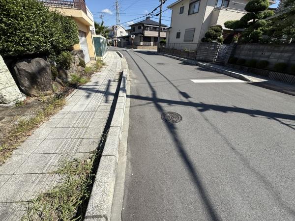 磯城郡川西町大字結崎の土地(前面道路含む現地写真)