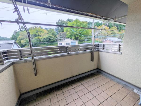 奈良市来迎寺町の中古一戸建て(バルコニー)