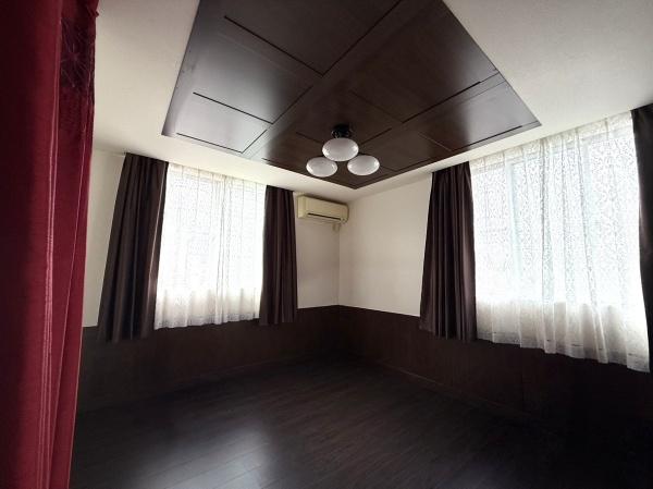 大和郡山市下三橋町の中古一戸建て(洋室)