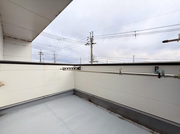 大和郡山市下三橋町の中古一戸建て(バルコニー)