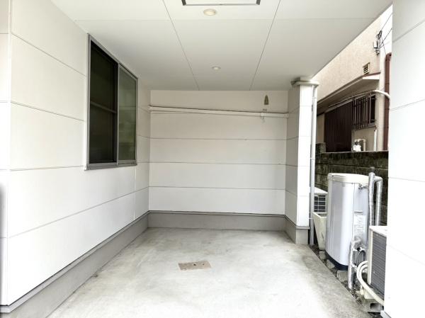 大和郡山市下三橋町の中古一戸建て(駐車場)