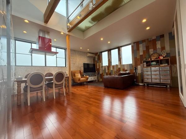 大和郡山市下三橋町の中古一戸建て(リビング)