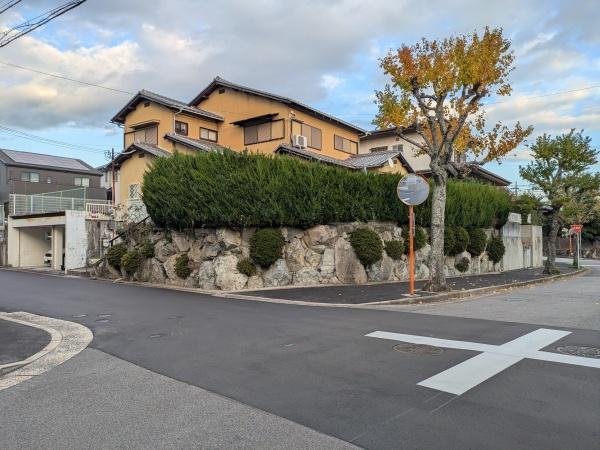 生駒市真弓３丁目の土地