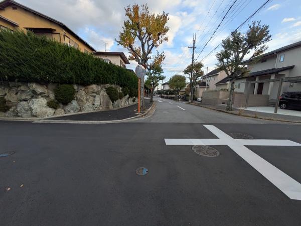 生駒市真弓３丁目の土地