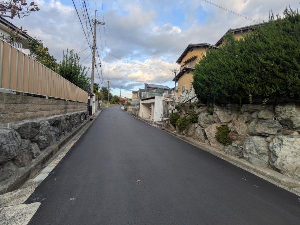 生駒市真弓３丁目の土地