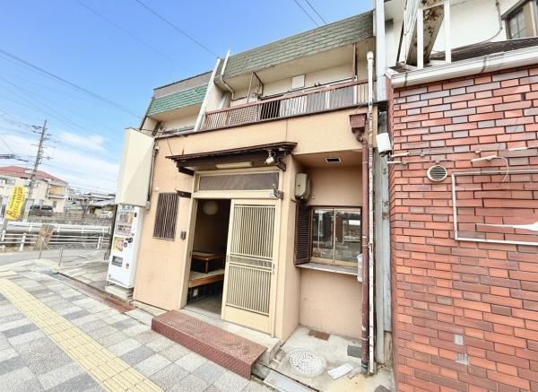 奈良市中山町西3丁目～店舗付き住宅～