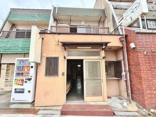 奈良市中山町西3丁目～店舗付き住宅～