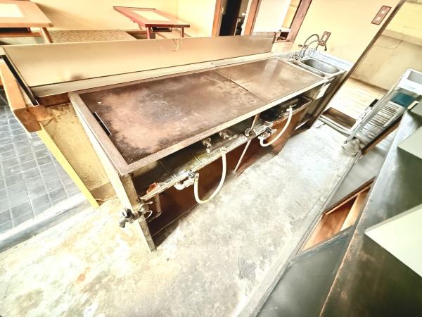 奈良市中山町西3丁目～店舗付き住宅～