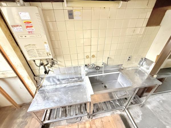 奈良市中山町西3丁目～店舗付き住宅～