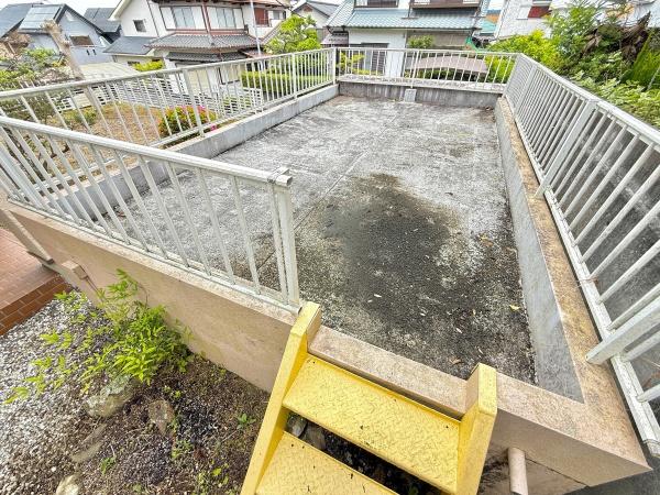 名張市つつじが丘北３番町の中古一戸建て
