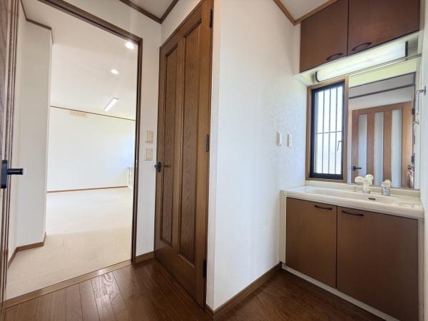 奈良市四条大路南町の中古一戸建て