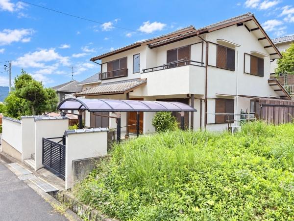 名張市百合が丘西4番町の中古一戸建