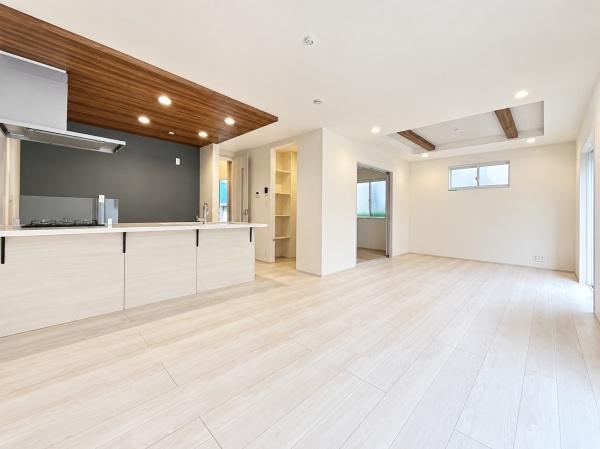 奈良市三条栄町の新築一戸建