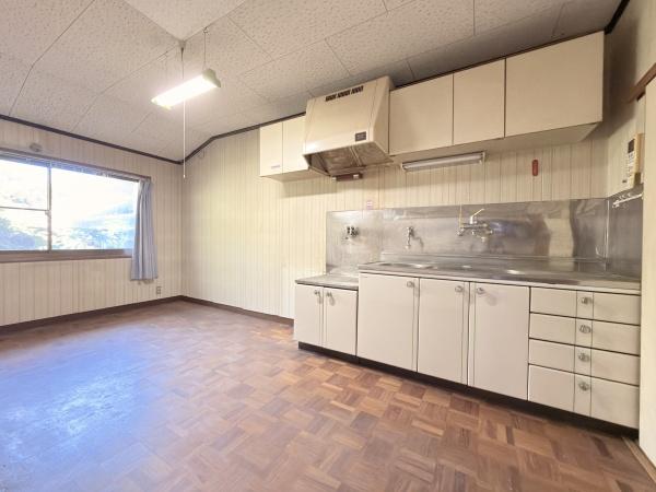 橿原市四条町の中古一戸建