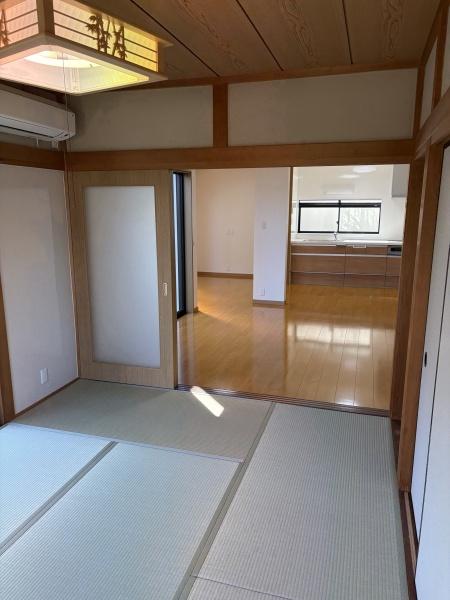 栗東市下戸山の中古一戸建て