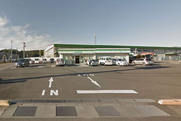 西都市大字三宅の土地(ファミリーマート西都穂北店)