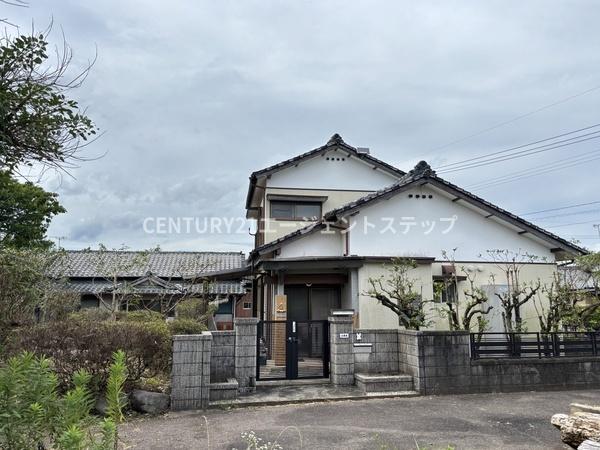 西都市大字三宅の中古一戸建て