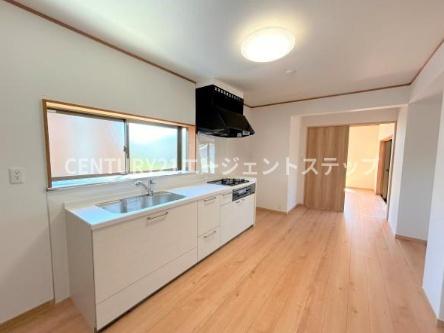 西都市大字岡富の中古一戸建て