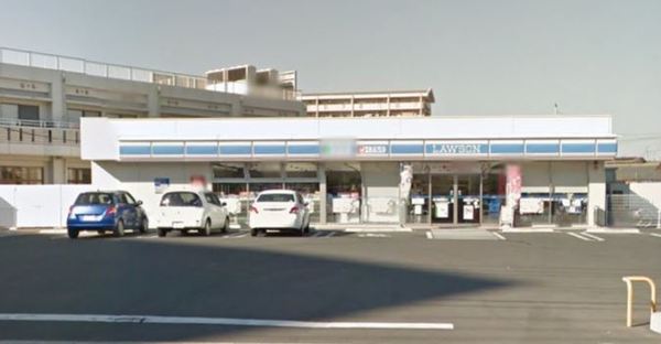 サーパス柳丸イーストガーデン(ローソン宮崎吉村町平塚店)