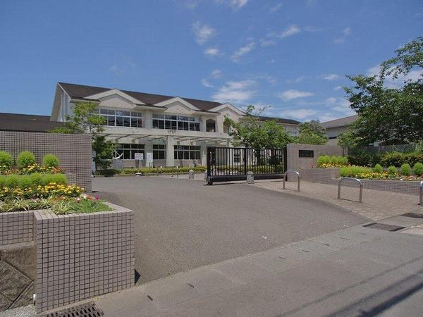 宮崎市生目台西1丁目の中古一戸建て(宮崎市立生目台西小学校)