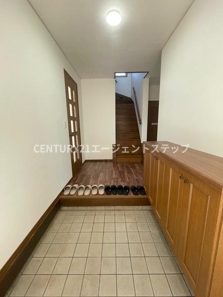 宮崎市小松台北町の中古一戸建て(玄関)