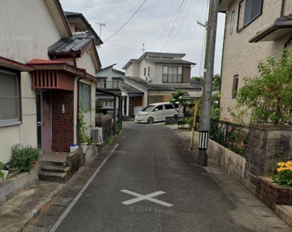 宮崎市大塚町笹原の中古一戸建て(前面道路含む現地写真)
