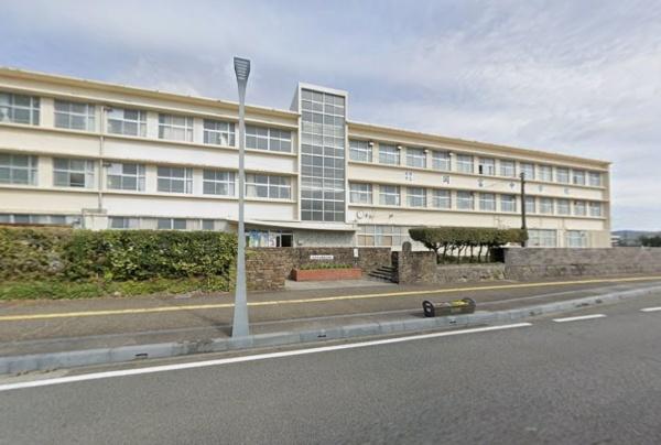 古川町5A(延岡市立岡富中学校)
