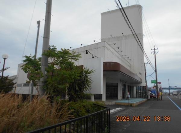 日向市財光寺店舗
