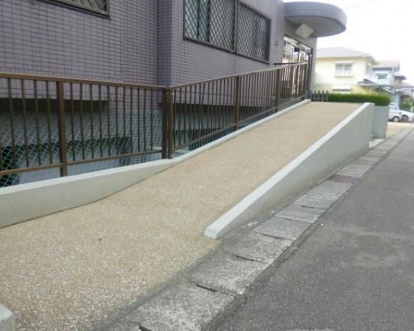 グリーンヒルズマンションパレット2階