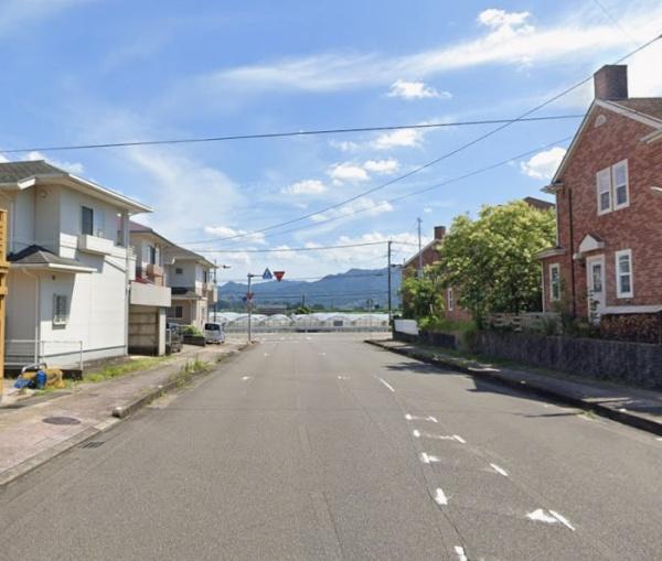 東宮1丁目レンガ村団地内中古