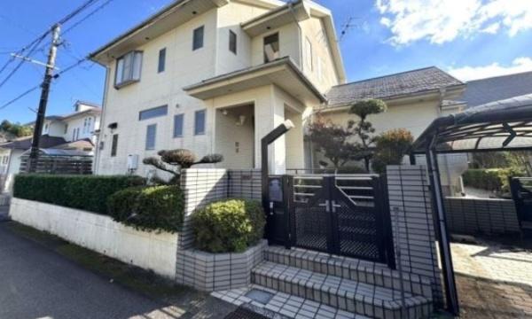 宮崎市学園木花台南３丁目の中古一戸建