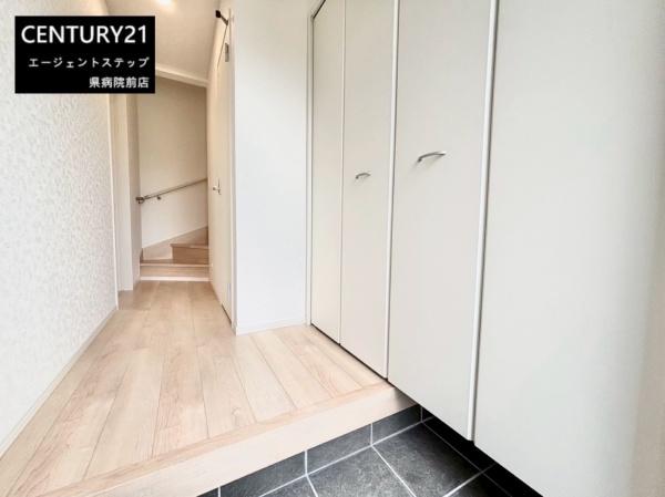 祇園第2-2号棟 新築(玄関)