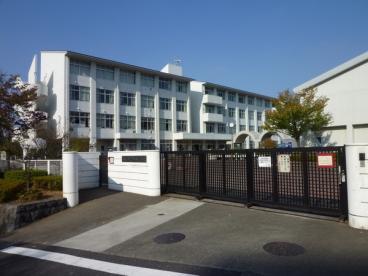 八王子市下柚木2丁目の土地(八王子市立下柚木小学校)