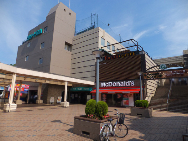 Brillia多摩ニュータウンE棟1階(グリナード永山1号館)