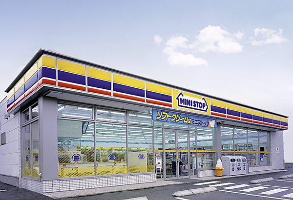 ライオンズマンション南大沢　２階(ミニストップ南大沢店)