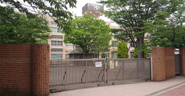 蓮生寺公園通り三番街三号棟　最上階(八王子市立松木中学校)