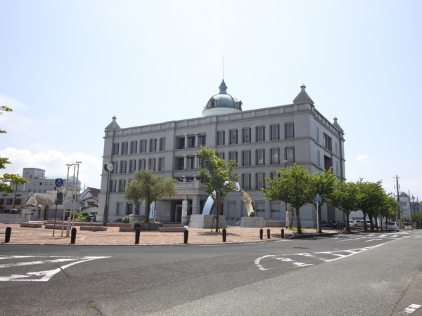 唐津市町田１丁目の中古一戸建て(近代図書館)