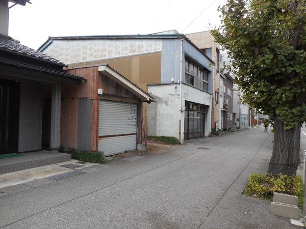 富山市神通町３丁目の土地
