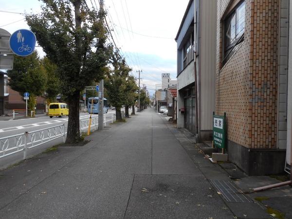 富山市神通町３丁目の土地
