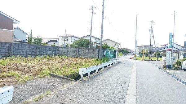 富山市粟島町３丁目の土地