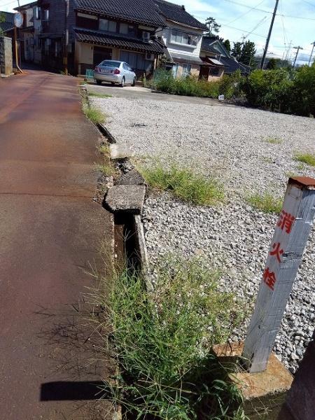 射水市堀岡古明神の土地