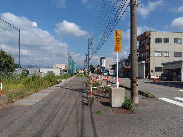 富山市東石金町の土地