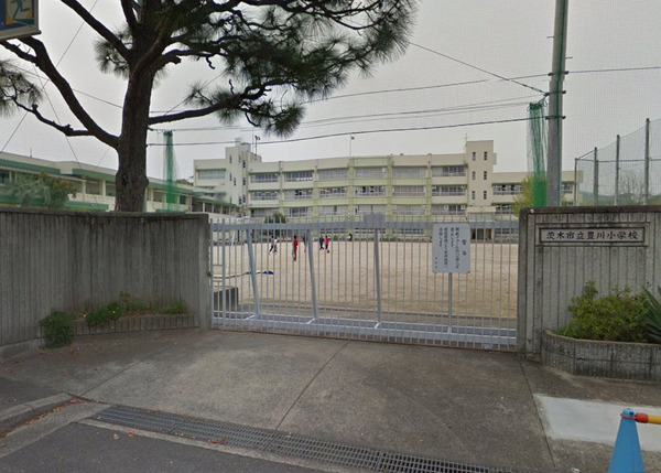 ネオコーポ茨木(茨木市立豊川小学校)