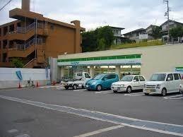 茨木市北春日丘２丁目の土地(ファミリーマート茨木南春日丘店)