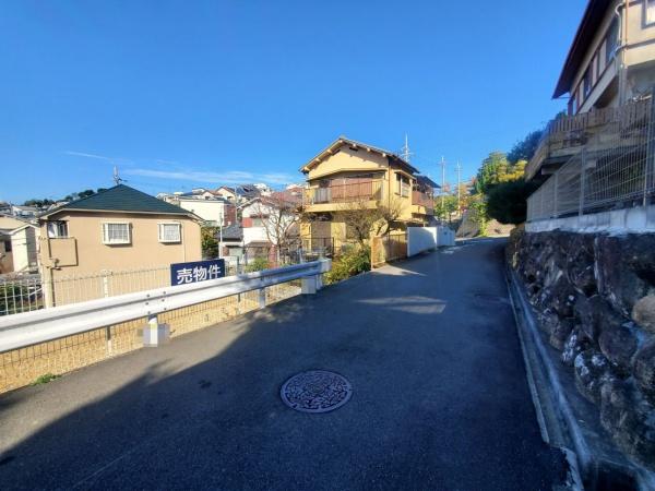茨木市北春日丘４丁目　新築戸建