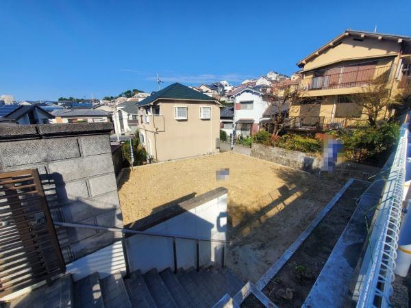 茨木市北春日丘４丁目　新築戸建